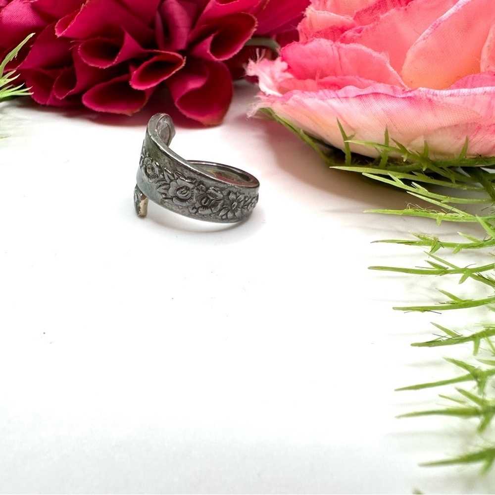 VINTAGE⚜️Wraparound Floral Spoon Ring - Picture 3 of 6